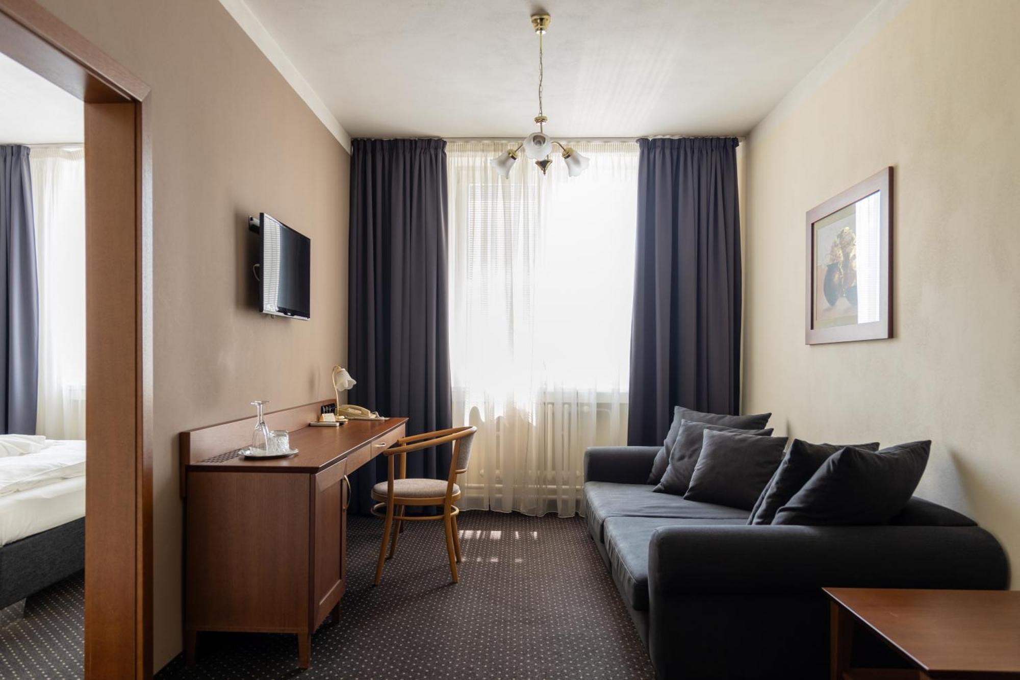 Hotel Polana Zvolen Ngoại thất bức ảnh