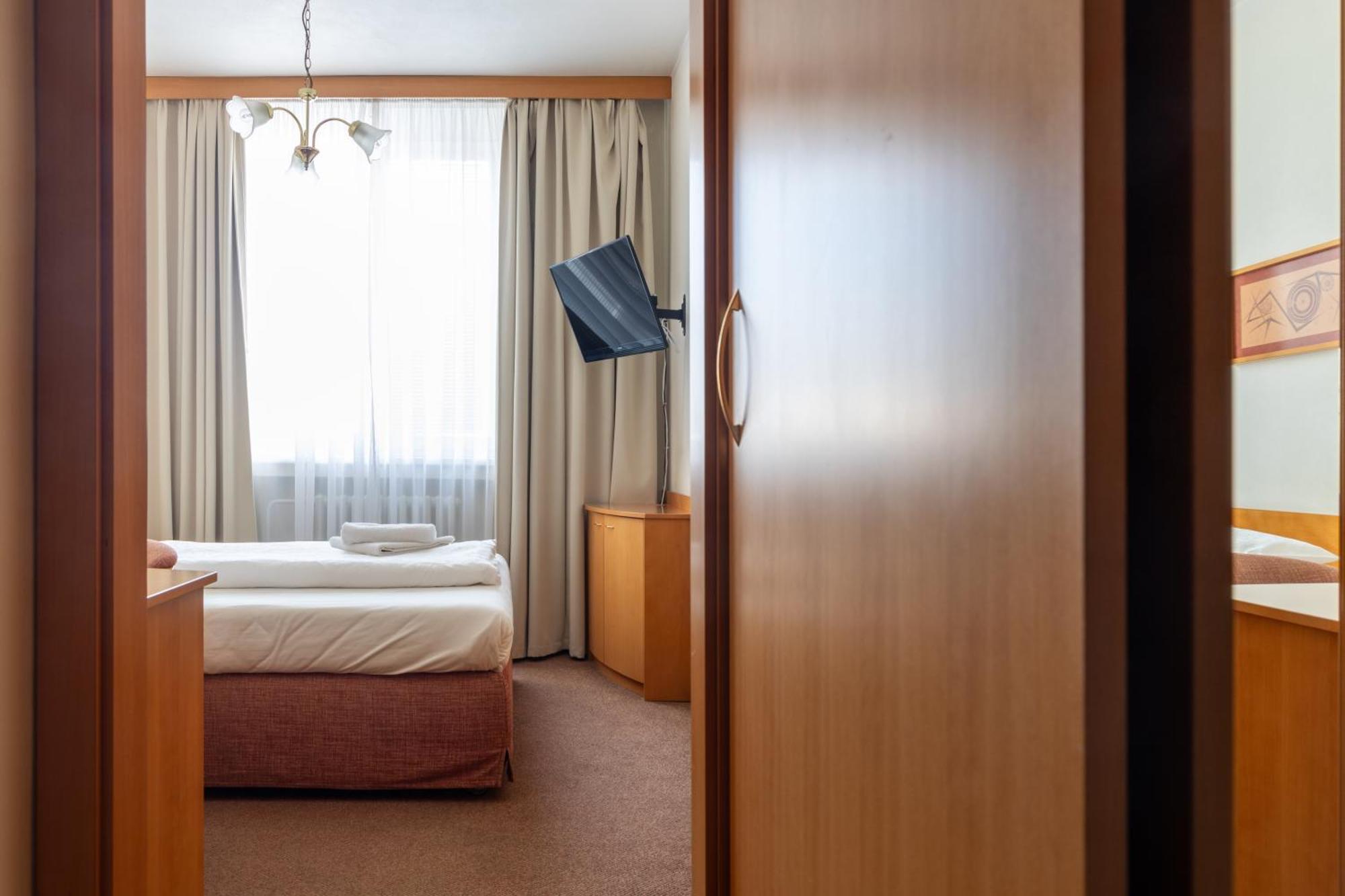 Hotel Polana Zvolen Ngoại thất bức ảnh