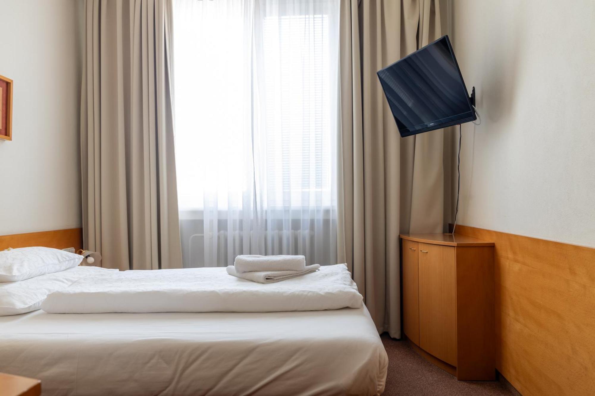 Hotel Polana Zvolen Ngoại thất bức ảnh