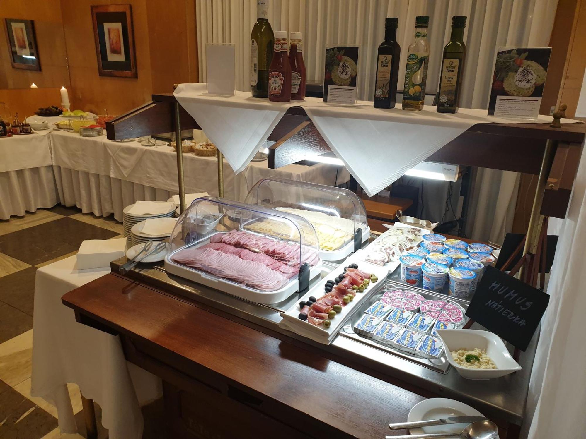 Hotel Polana Zvolen Ngoại thất bức ảnh